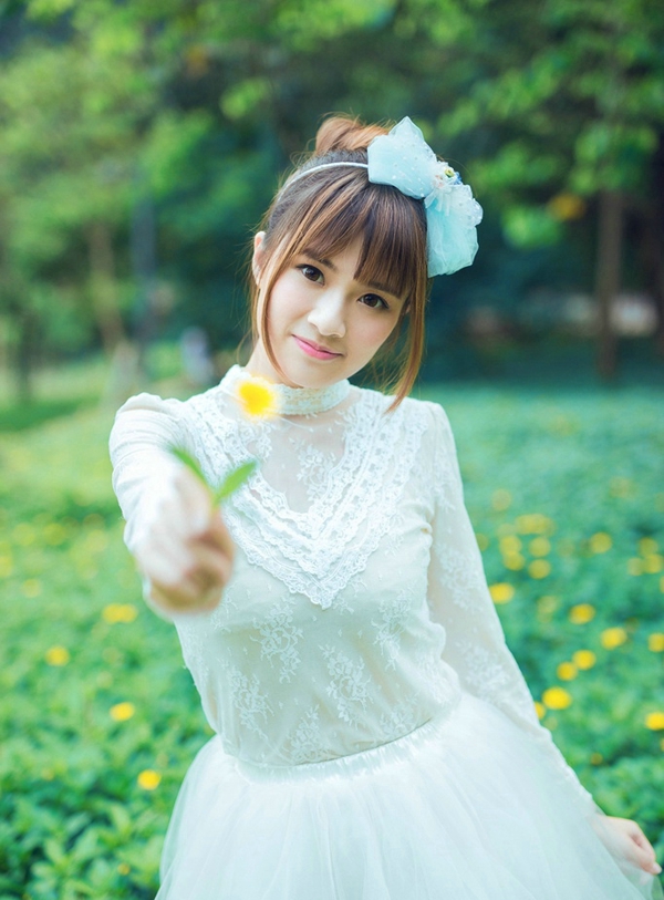 路还很长，难免心酸皱眉，但无论怎样，别松手就好。